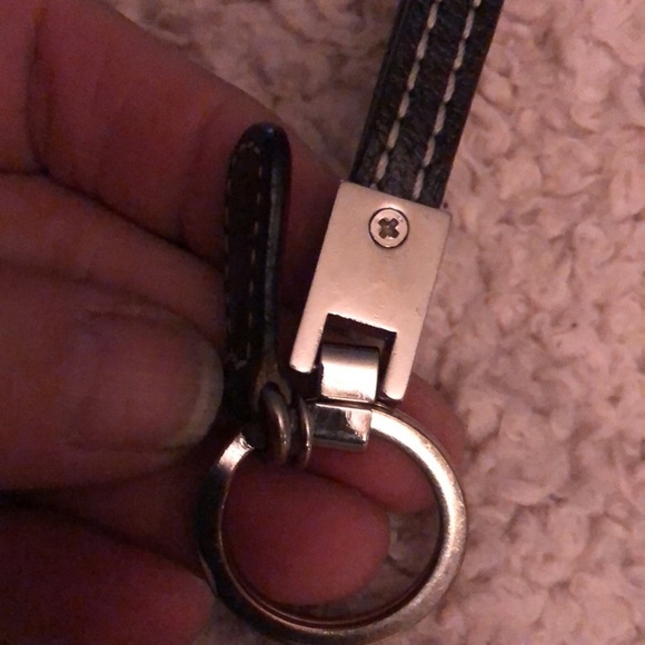 Liz Claiborne black leather strap key ring , new - Picture 3 of 5